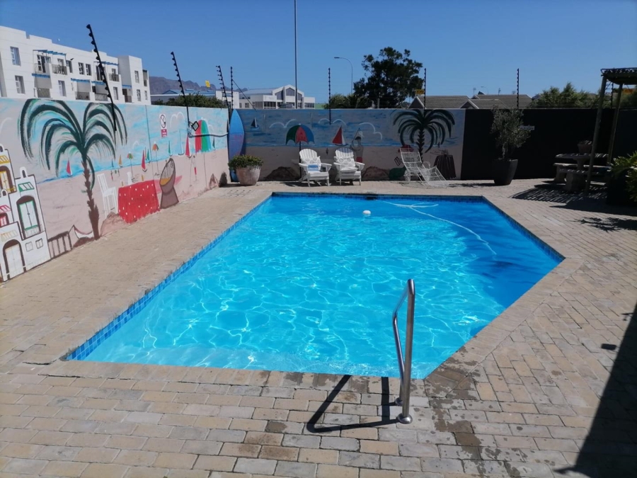 To Let 1 Bedroom Property for Rent in Strand Central Western Cape